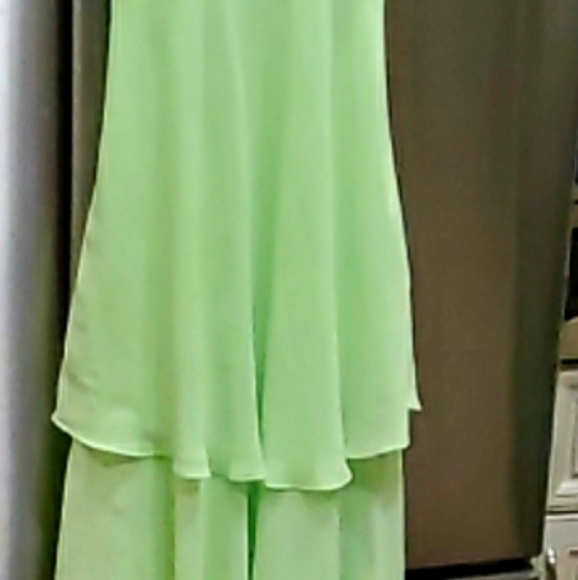 Gorgeous dress - Picture 2 of 8